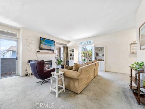 4591  Warner  105  Avenue, Huntington Beach, CA
