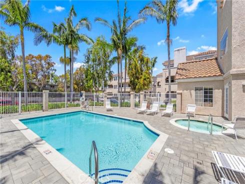 4591  Warner  105  Avenue, Huntington Beach, CA