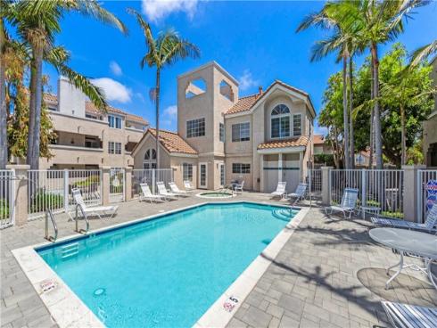 4591  Warner  105  Avenue, Huntington Beach, CA