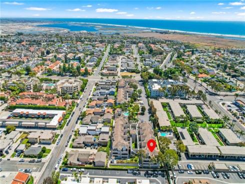 4591  Warner  105  Avenue, Huntington Beach, CA