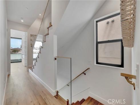 518 8th Street , Huntington Beach, CA