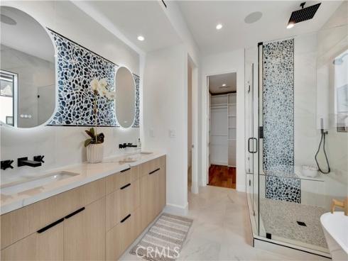 518 8th Street , Huntington Beach, CA