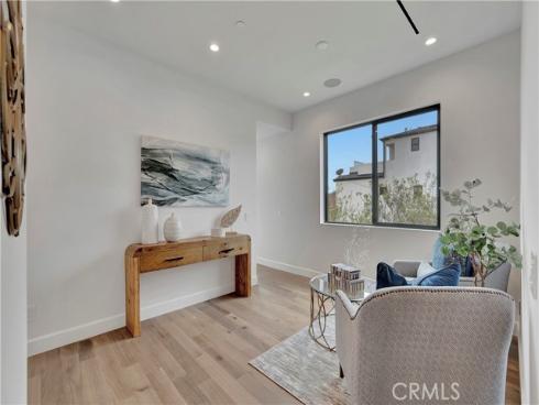 518 8th Street , Huntington Beach, CA