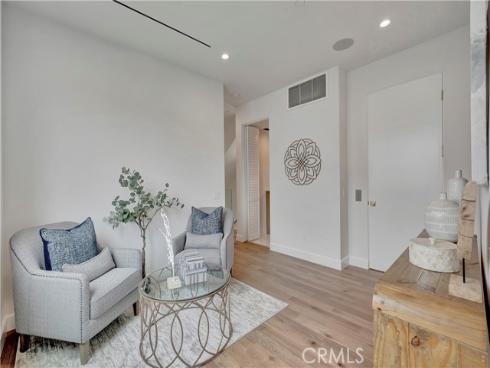 518 8th Street , Huntington Beach, CA