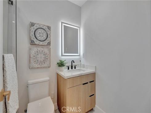 518 8th Street , Huntington Beach, CA