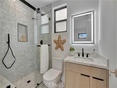 518 8th Street , Huntington Beach, CA