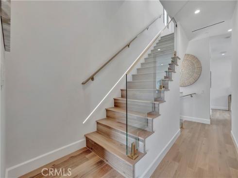 518 8th Street , Huntington Beach, CA