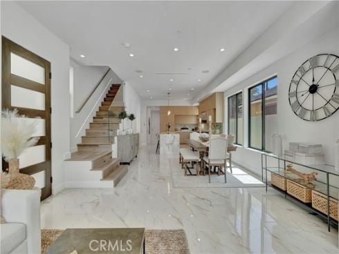 518 8th Street , Huntington Beach, CA