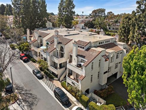 5145 Tortuga 207 Drive, Huntington Beach, CA