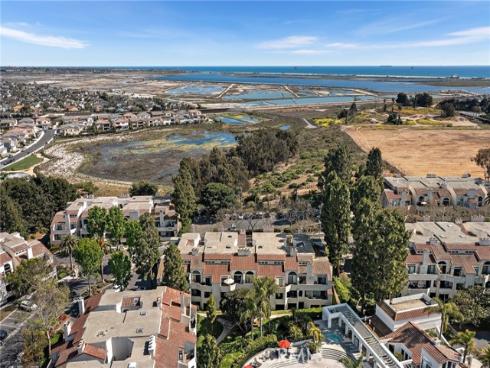 5145 Tortuga 207 Drive, Huntington Beach, CA