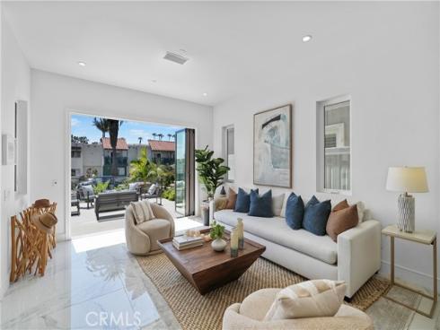 125 8th Street, Huntington Beach, CA