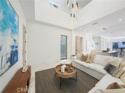 125 8th Street, Huntington Beach, CA