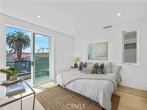 125 8th Street, Huntington Beach, CA