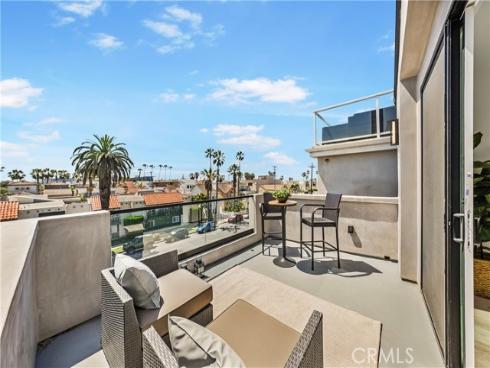 125 8th Street, Huntington Beach, CA