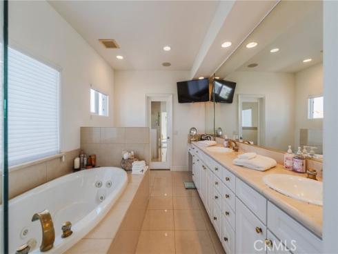 428 12th Street, Huntington Beach, CA