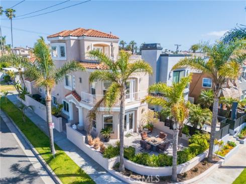 428 12th Street, Huntington Beach, CA