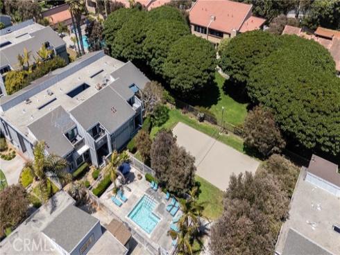 17072  Pacific Coast (#100)  202 , Huntington Beach, CA