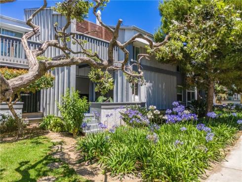 17072  Pacific Coast (#100)  202 , Huntington Beach, CA