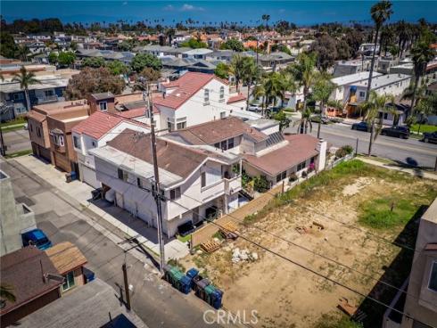 321 13th Street, Huntington Beach, CA