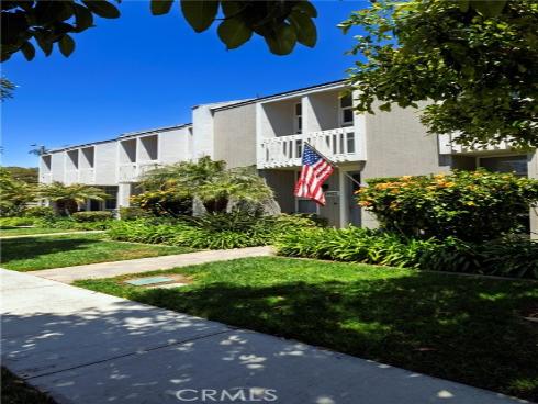 16422 Harbour 17 Lane, Huntington Beach, CA