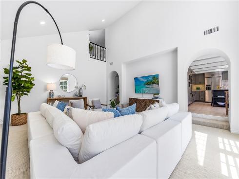 19365 Woodlands Drive, Huntington Beach, CA