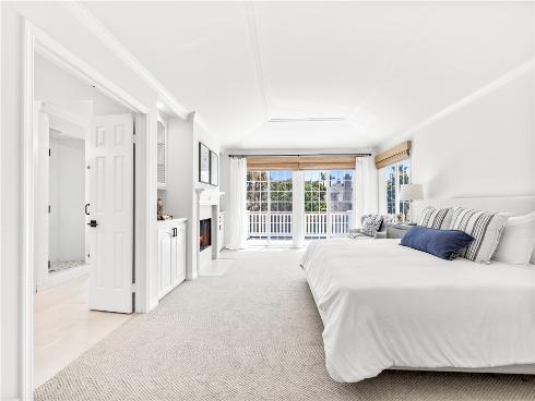 19365 Woodlands Drive, Huntington Beach, CA