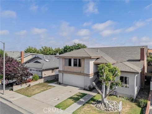 9522  Yellowstone   Drive, Huntington Beach, CA