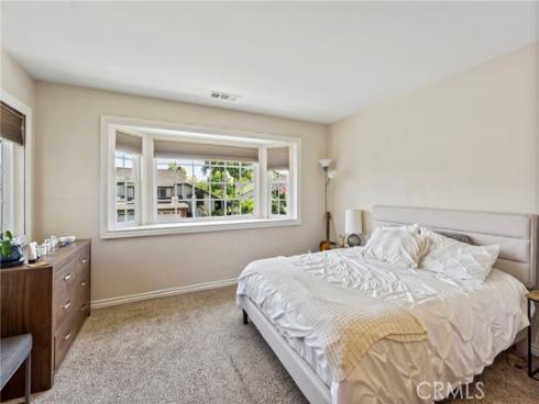 21041 Shaw Lane, Huntington Beach, CA