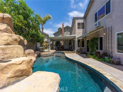 21041 Shaw Lane, Huntington Beach, CA