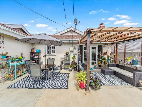 17331 Newland Street, Huntington Beach, CA