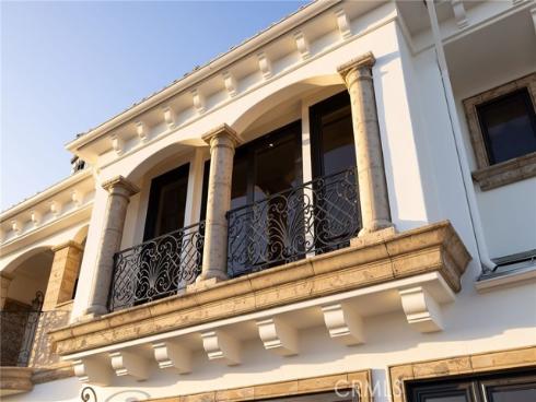 16111 Santa Barbara Lane, Huntington Beach, CA