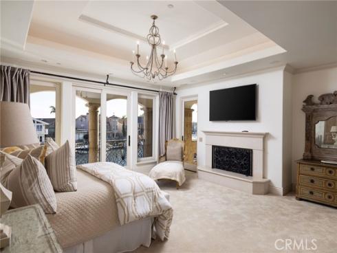 16111 Santa Barbara Lane, Huntington Beach, CA