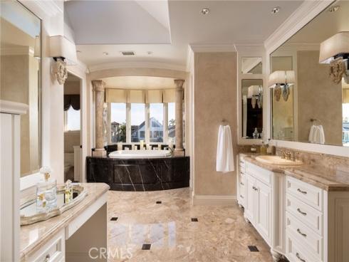 16111 Santa Barbara Lane, Huntington Beach, CA