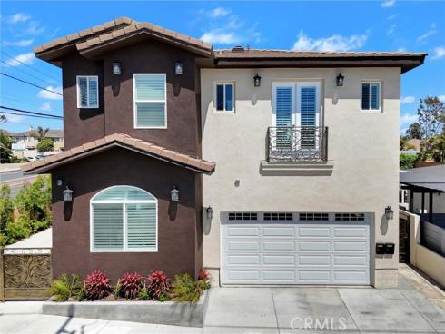 19002 Delaware Street, Huntington Beach, CA