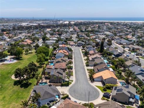 21772 Windsong Circle , Huntington Beach, CA