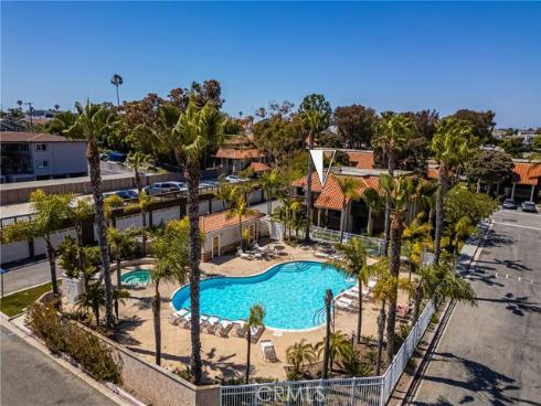 7648 Bay 201 Drive, Huntington Beach, CA