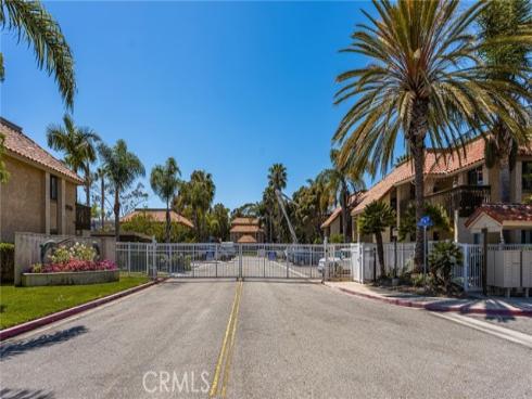 7648  Bay  201  Drive, Huntington Beach, CA