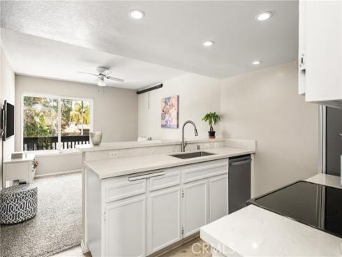 7648 Bay 201 Drive, Huntington Beach, CA