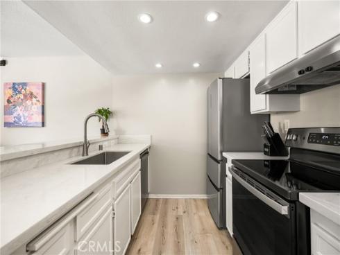 7648 Bay 201 Drive, Huntington Beach, CA