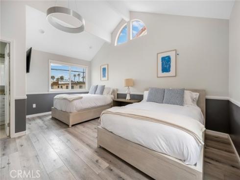 216 16th Street, Huntington Beach, CA