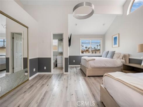 216 16th Street, Huntington Beach, CA