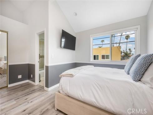 216 16th Street, Huntington Beach, CA