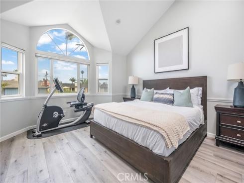 216 16th Street, Huntington Beach, CA