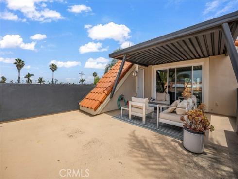 216 16th Street, Huntington Beach, CA
