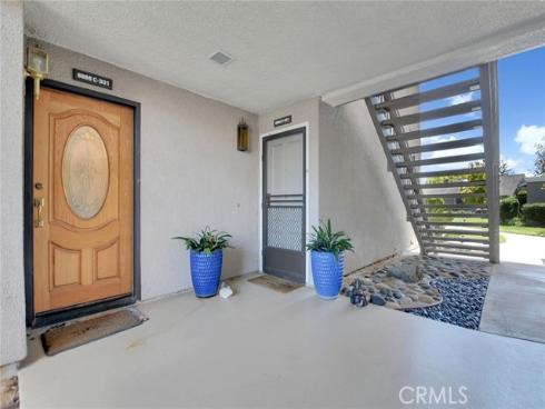 8866 Tulare 301C Drive, Huntington Beach, CA