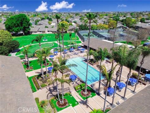 8866 Tulare 301C Drive, Huntington Beach, CA