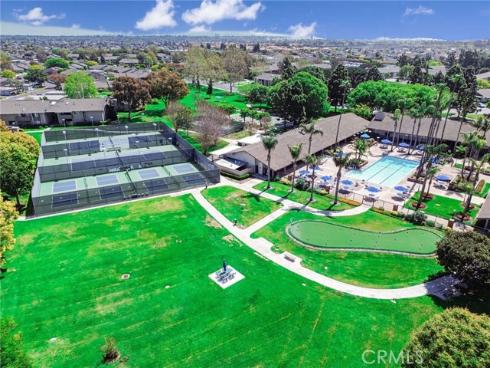 8866 Tulare 301C Drive, Huntington Beach, CA