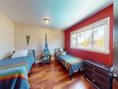 8492 Spring Circle, Huntington Beach, CA