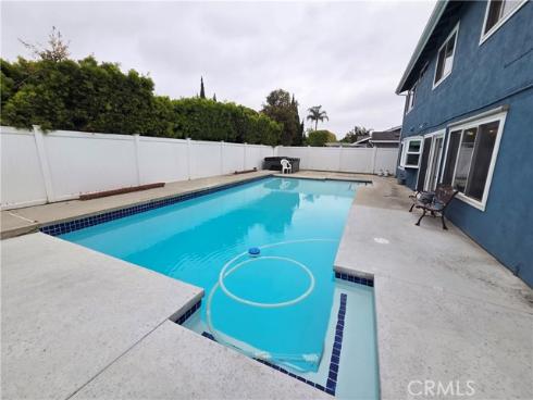 17352 Rob Roy Circle, Huntington Beach, CA