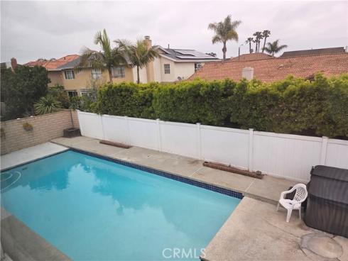 17352 Rob Roy Circle, Huntington Beach, CA